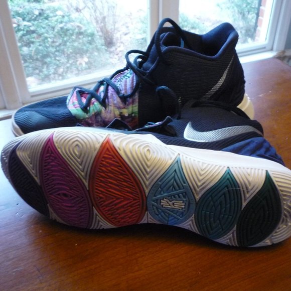 kyrie irving size 5